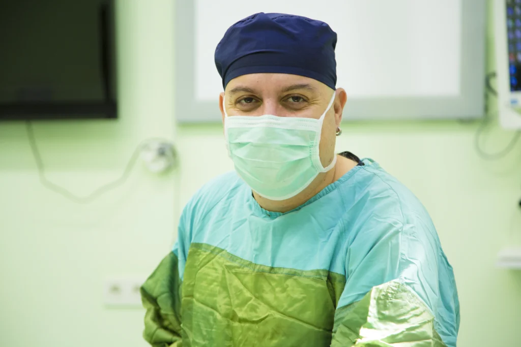 Plastic Surgeon in Antalya Turkey, Dr Gökhan Özerdem